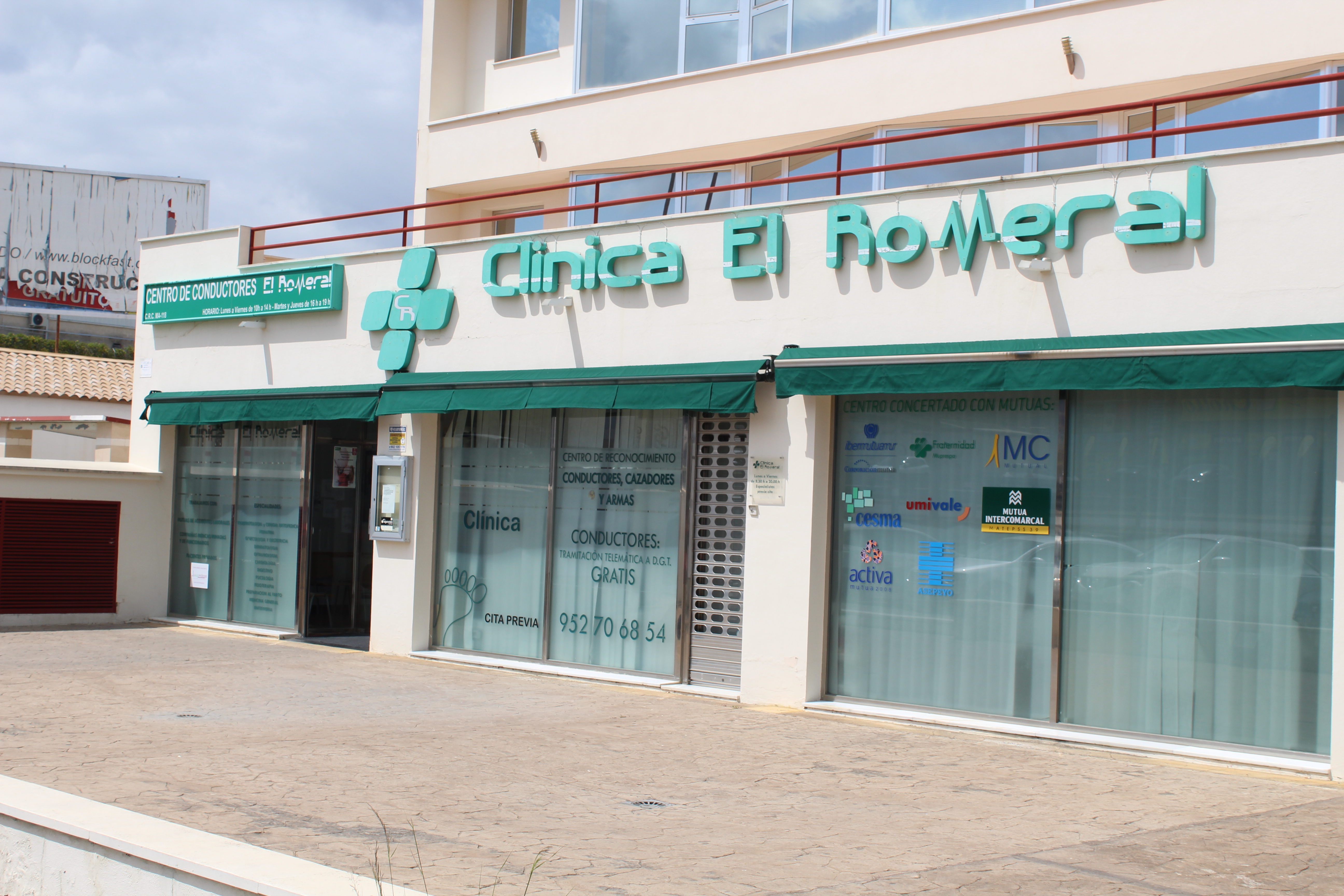 Clínica El Romeral presta asistencia sanitaria gratuita si sufres un accidente de tráfico en Antequera y comarca