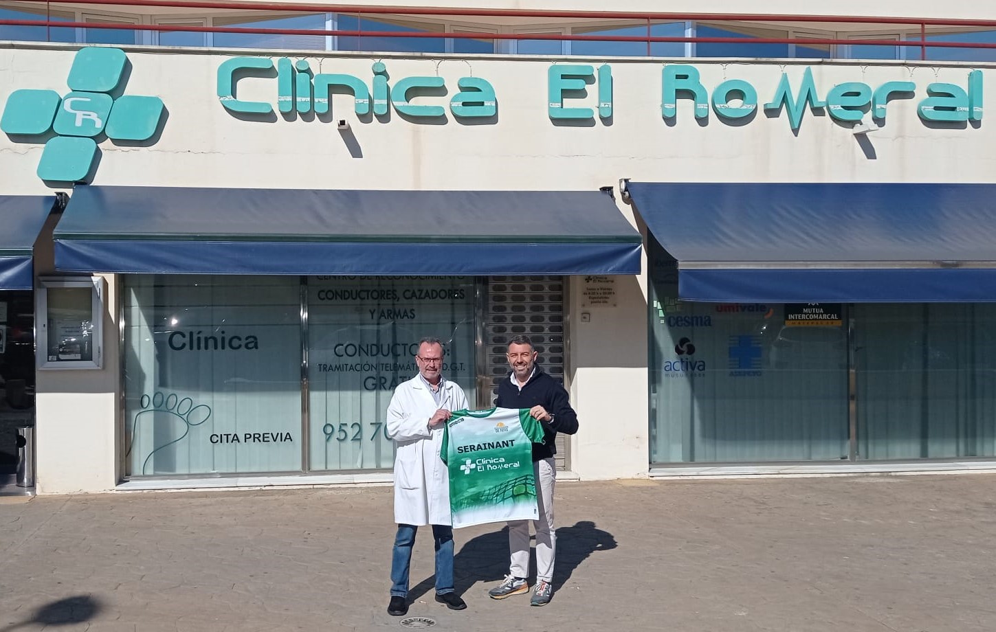 Clínica El Romeral consolida su compromiso con el deporte y la sociedad antequerana con un nuevo patrocinio